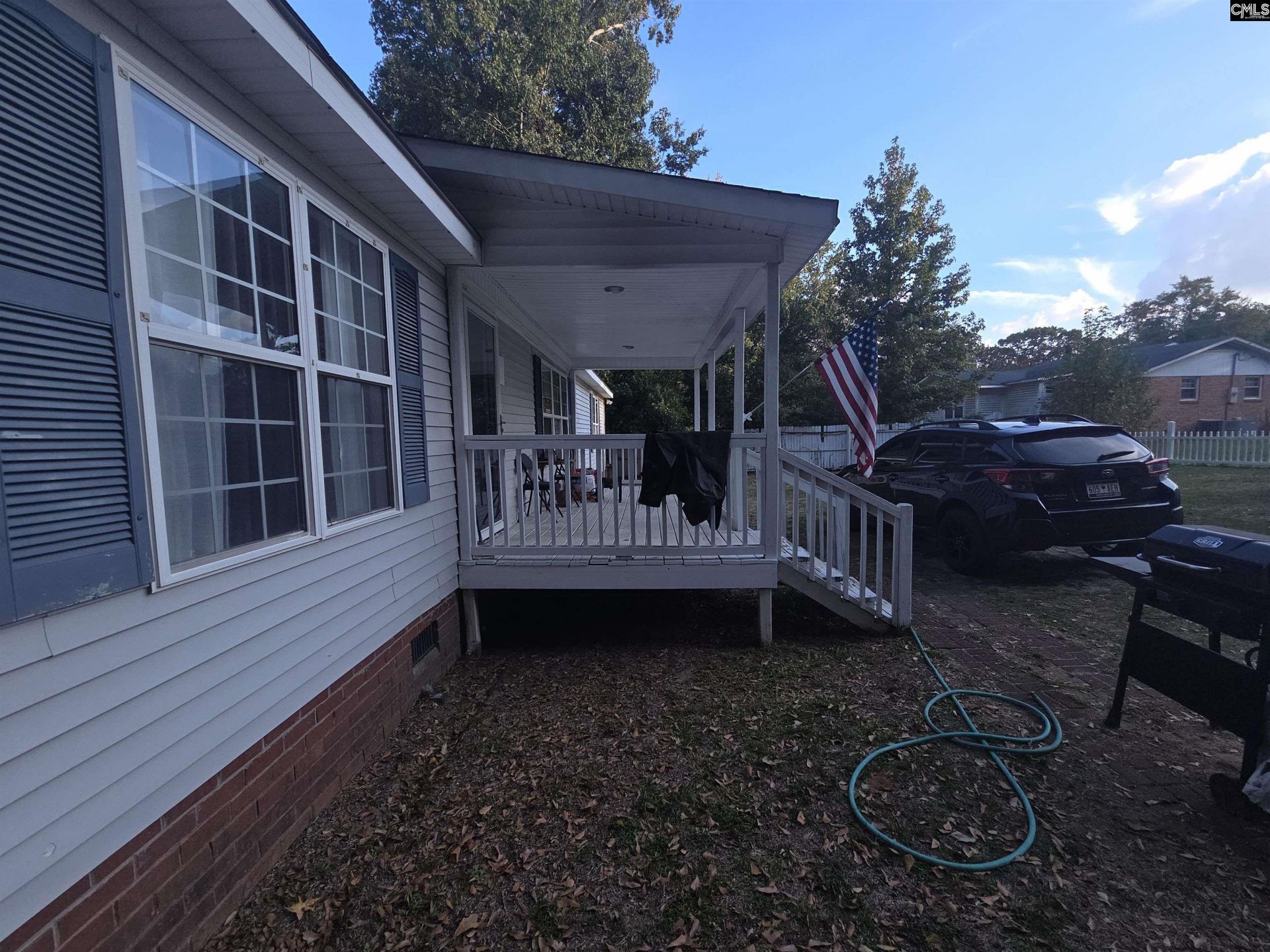 5255 Seymour  Photo 6
