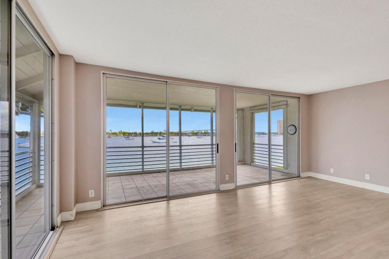 1071 Sugar Sands Boulevard, Unit 7, Singer Island, FL 33404 Photo