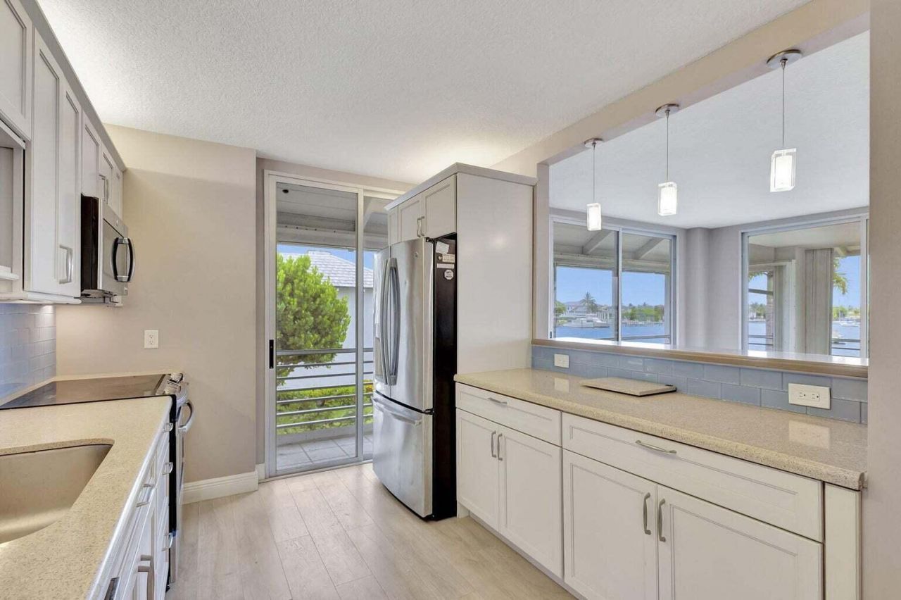 1071 Sugar Sands Boulevard, Unit 7, Singer Island, FL 33404 Photo