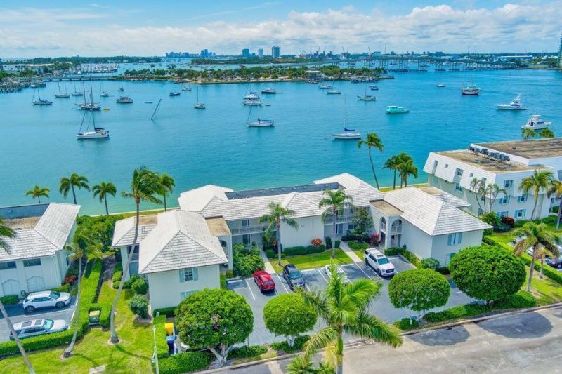 1071 Sugar Sands Boulevard, Unit 7, Singer Island, FL 33404 Photo