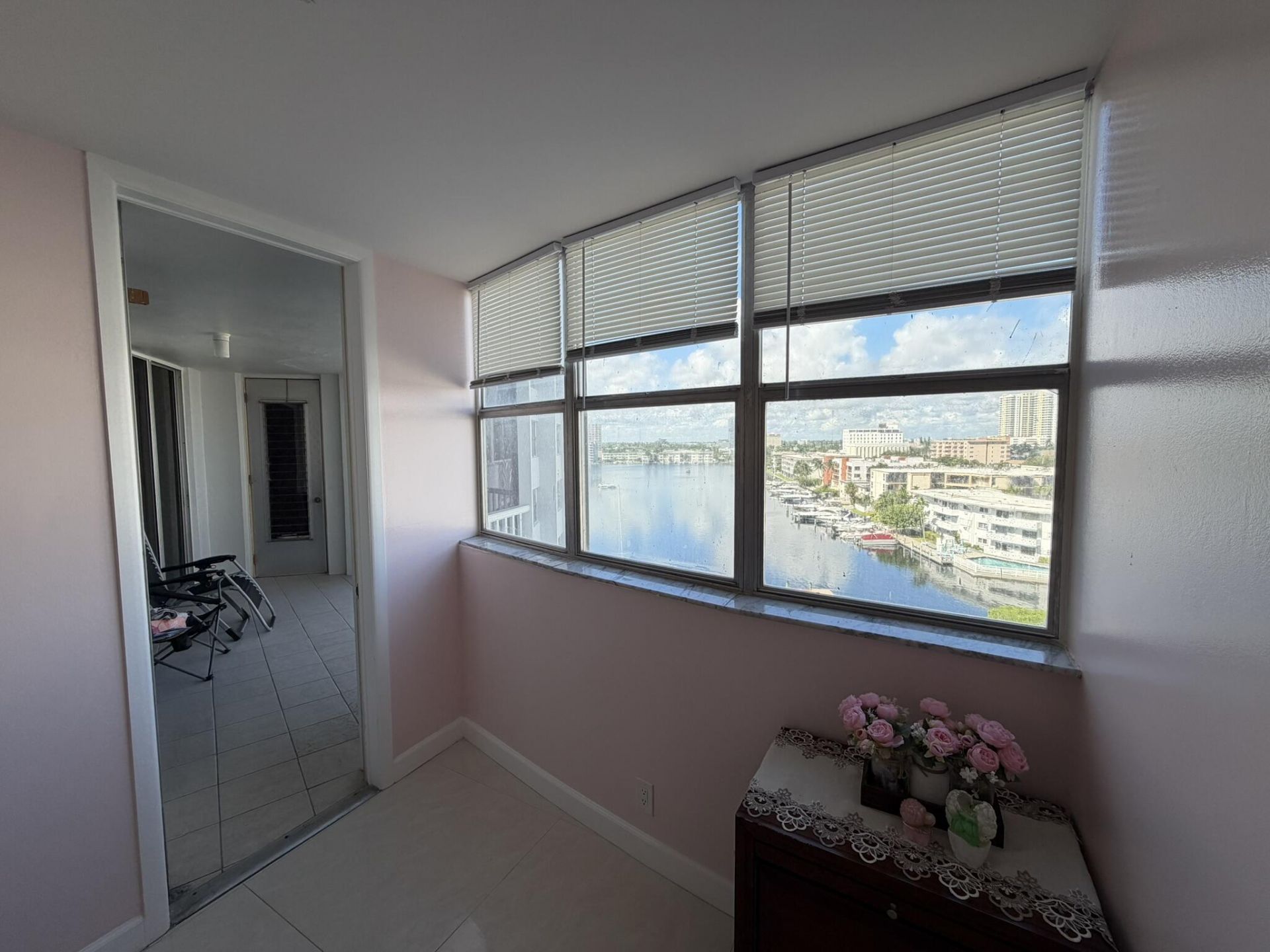 100 Golden Isles Drive, Unit 810, Hallandale Beach, FL 33009 Photo