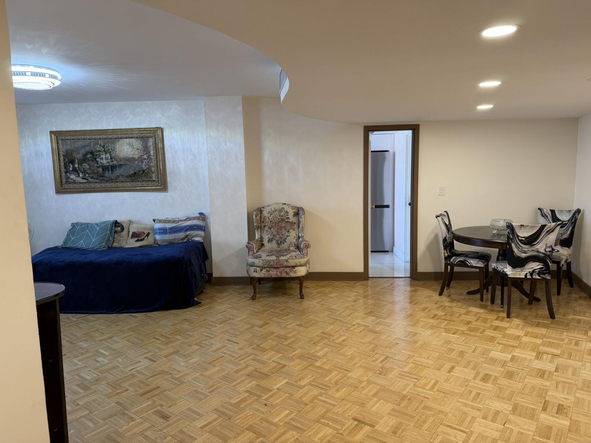 100 Golden Isles Drive, Unit 810, Hallandale Beach, FL 33009 Photo