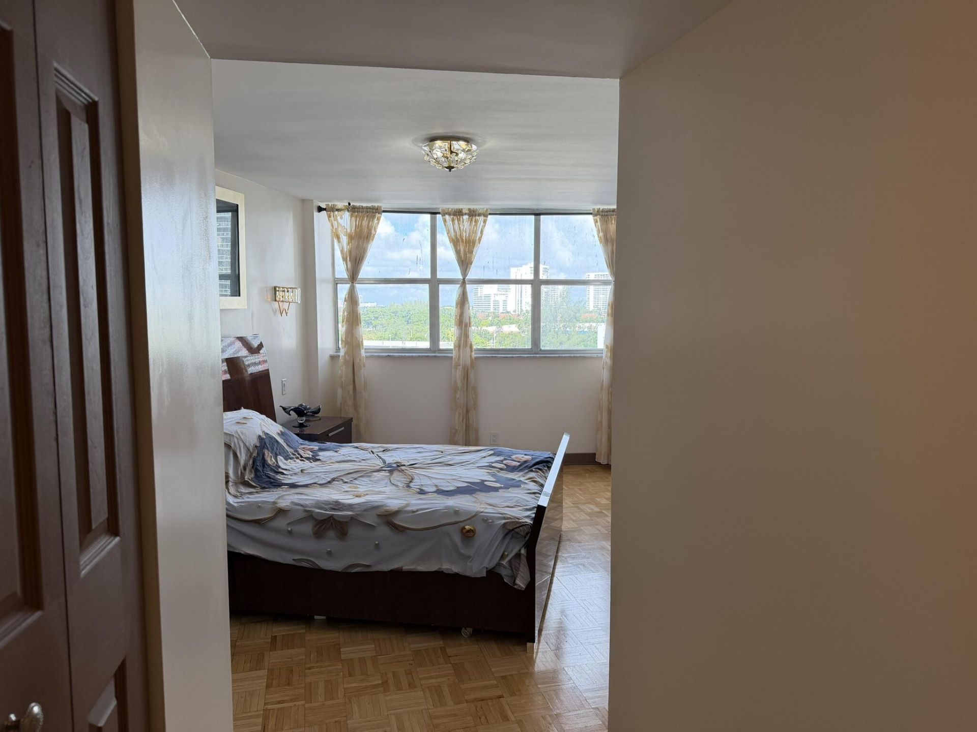 100 Golden Isles Drive, Unit 810, Hallandale Beach, FL 33009 Photo