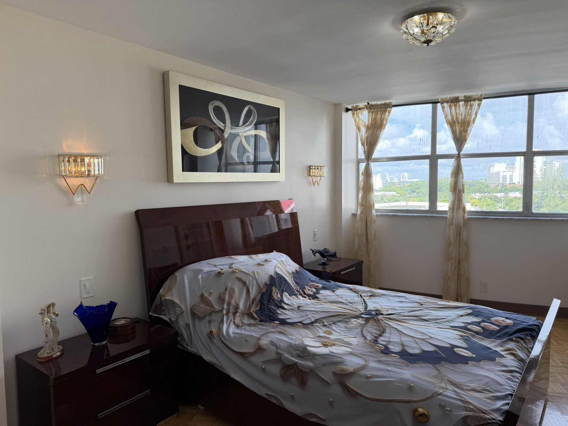 100 Golden Isles Drive, Unit 810, Hallandale Beach, FL 33009 Photo