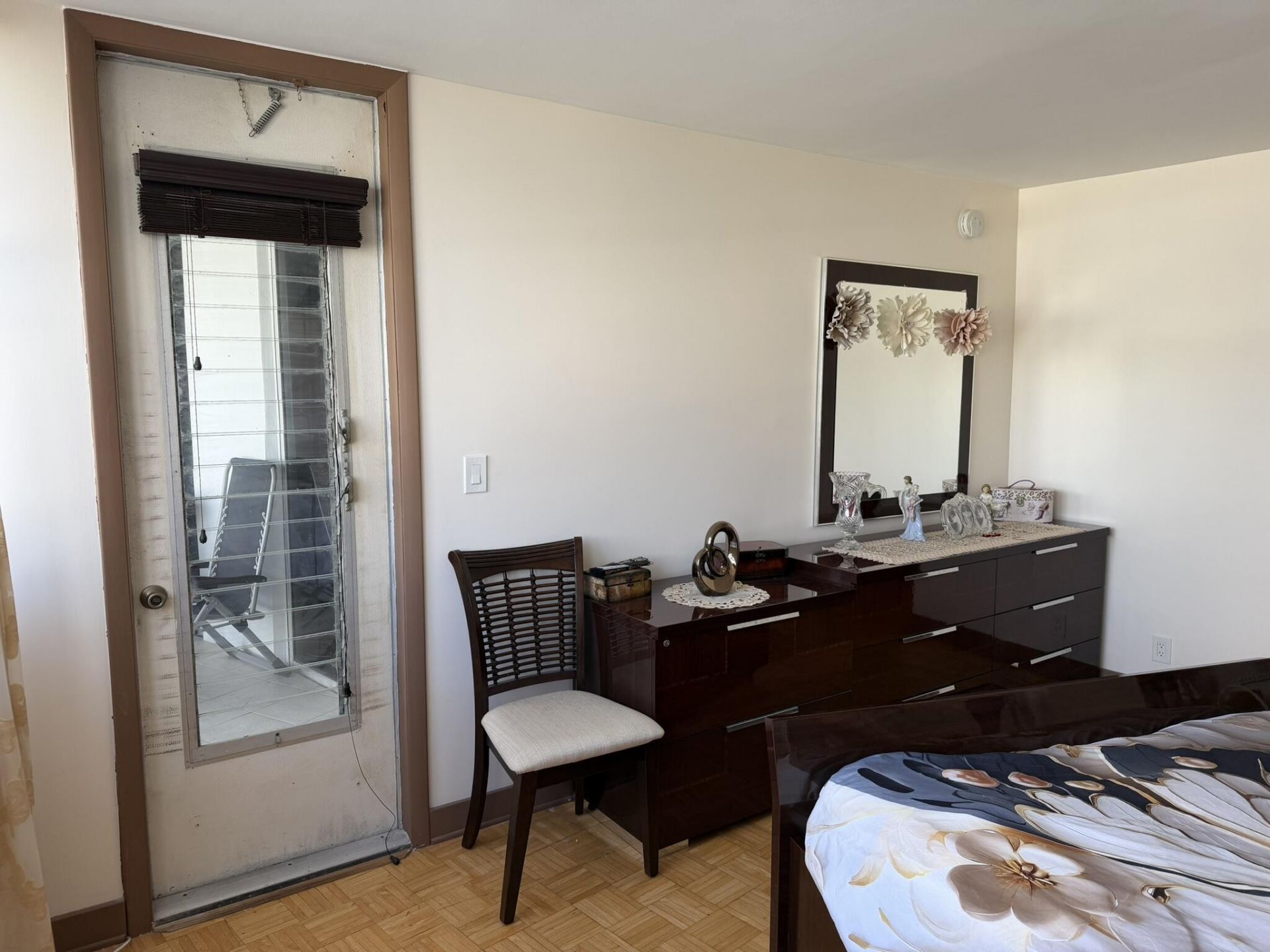 100 Golden Isles Drive, Unit 810, Hallandale Beach, FL 33009 Photo