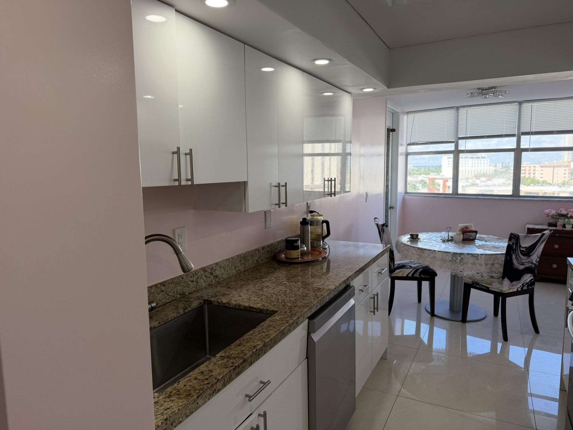 100 Golden Isles Drive, Unit 810, Hallandale Beach, FL 33009 Photo