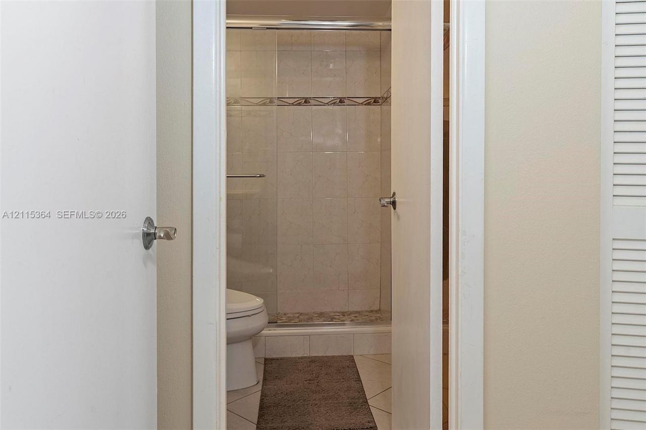 1980 S Ocean Dr , Unit 20A, Hallandale Beach, FL 33009 Photo