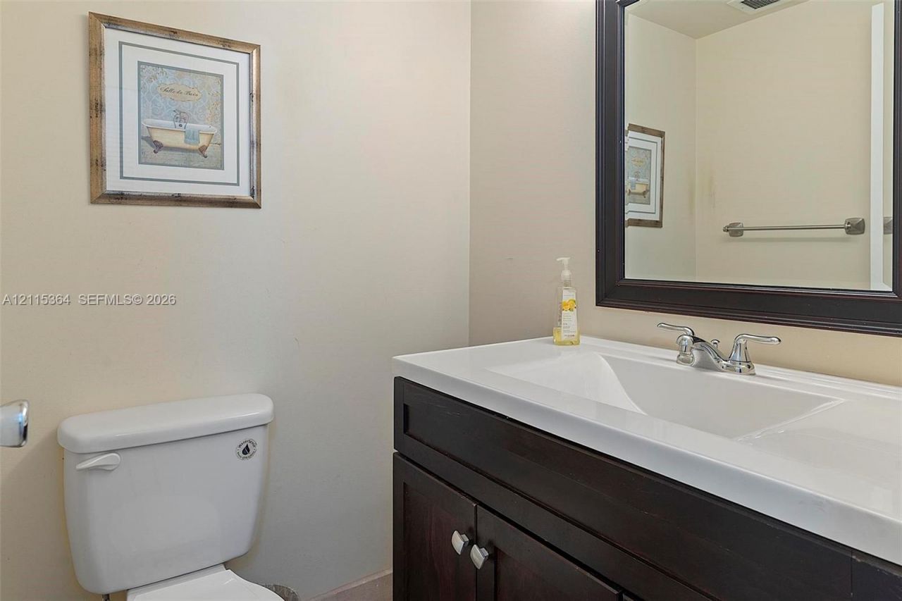 1980 S Ocean Dr , Unit 20A, Hallandale Beach, FL 33009 Photo