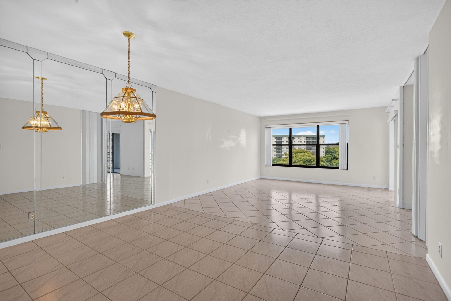2309 S Cypress Bend Drive, Unit 611D, Pompano Beach, FL 33069 Photo