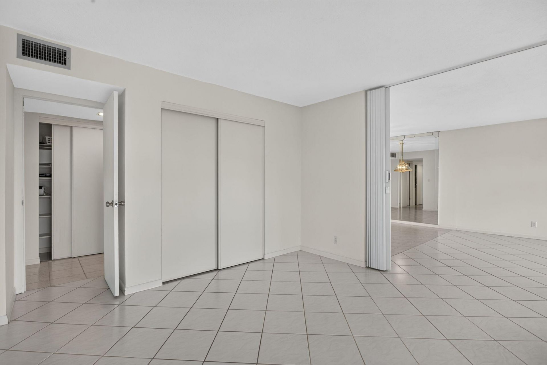2309 S Cypress Bend Drive, Unit 611D, Pompano Beach, FL 33069 Photo