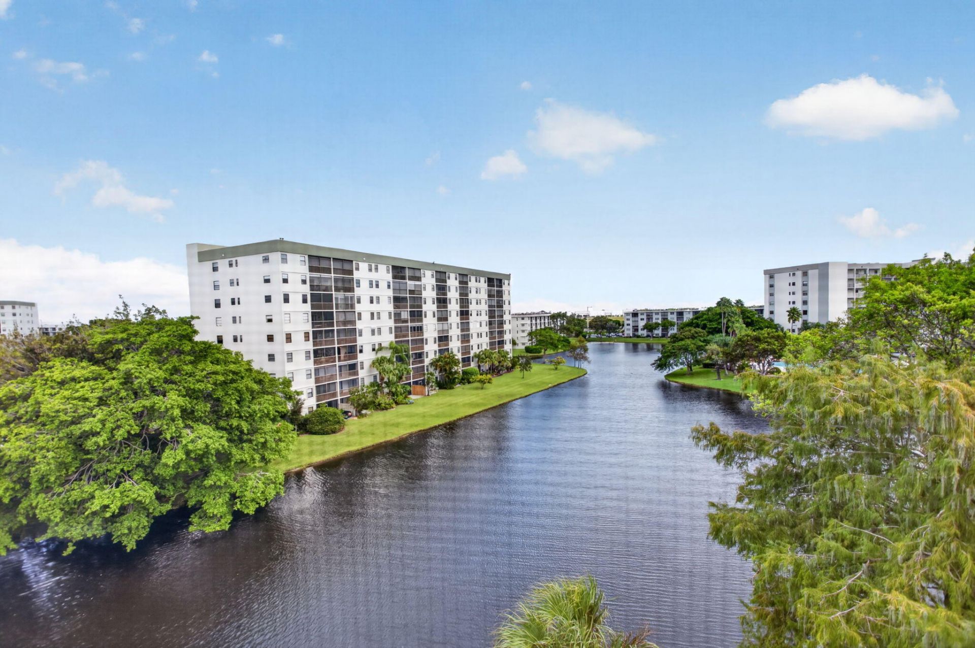 2309 S Cypress Bend Drive, Unit 611D, Pompano Beach, FL 33069 Photo