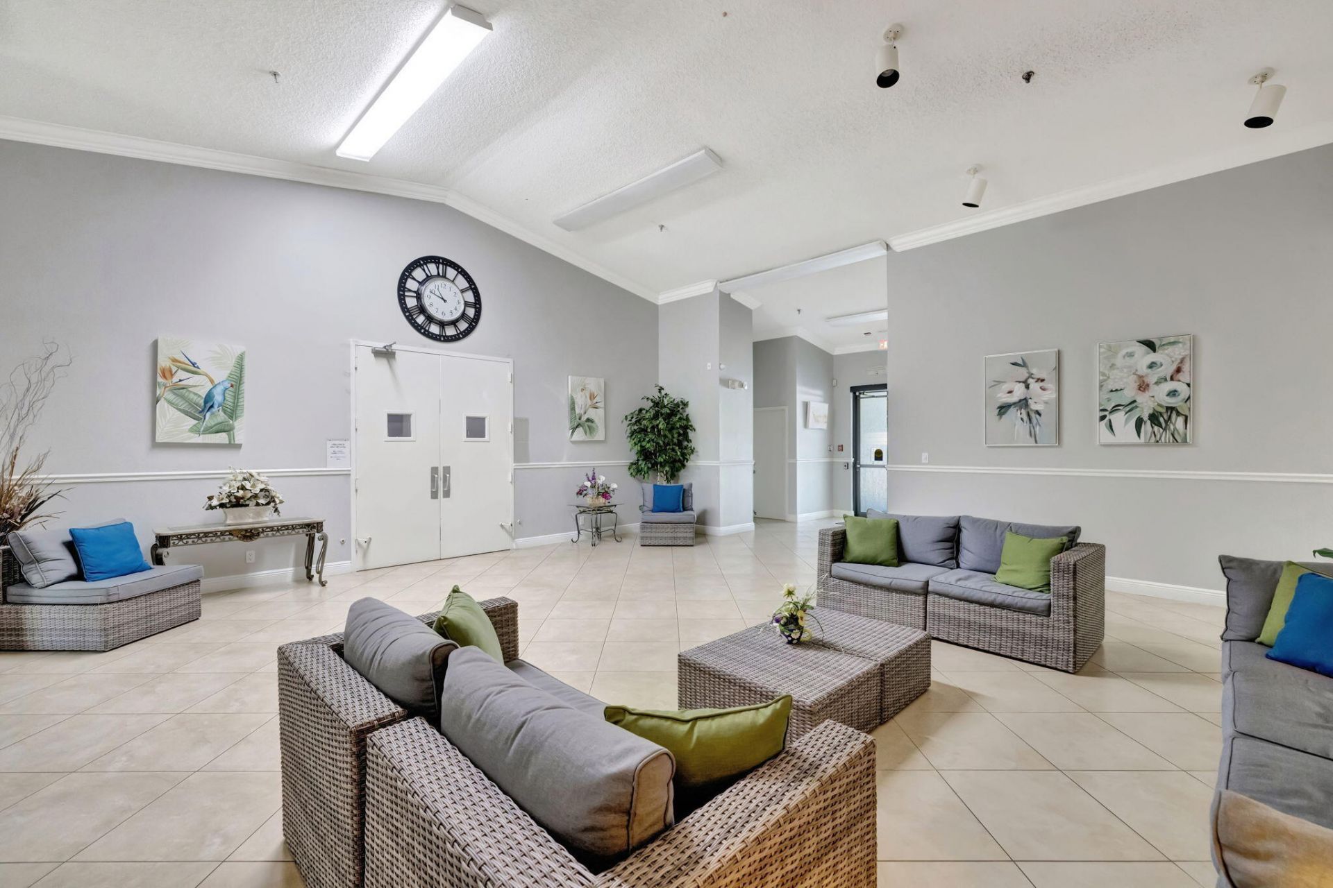 2309 S Cypress Bend Drive, Unit 611D, Pompano Beach, FL 33069 Photo