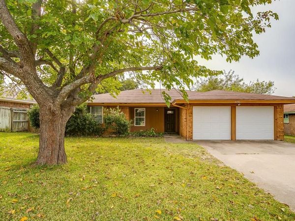 6756 Ridgetop Road, North Richland Hills, TX 76182