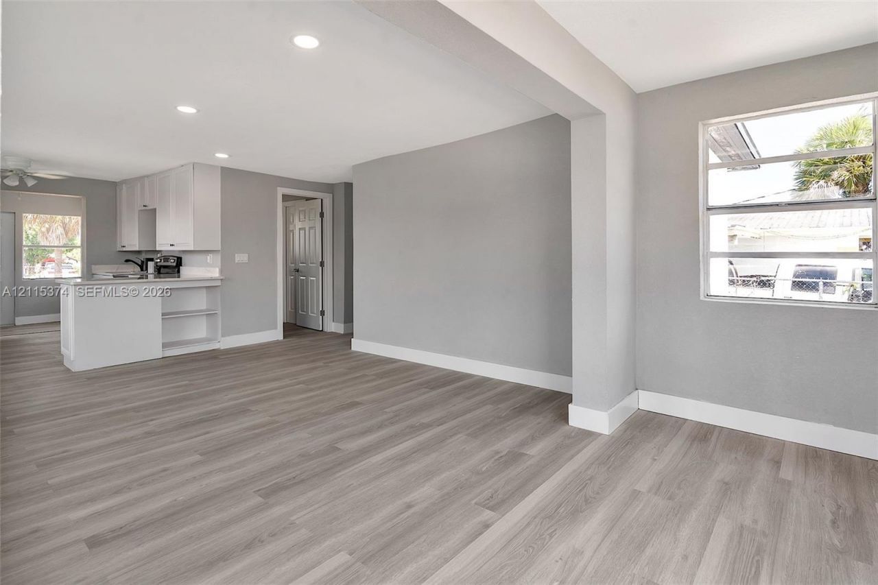 1444 W 28th St , Unit -, Riviera Beach, FL 33404 Photo