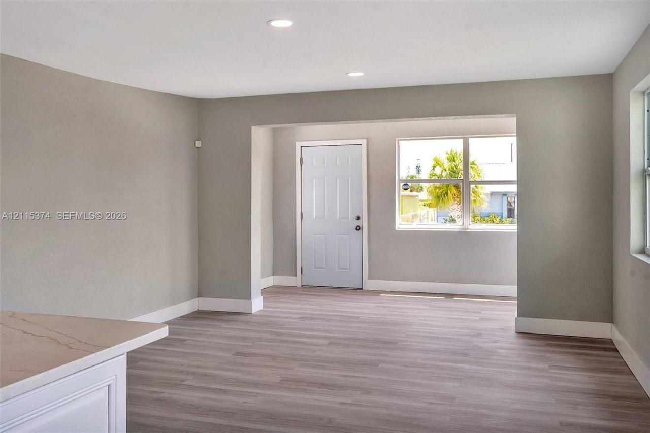 1444 W 28th St , Unit -, Riviera Beach, FL 33404 Photo