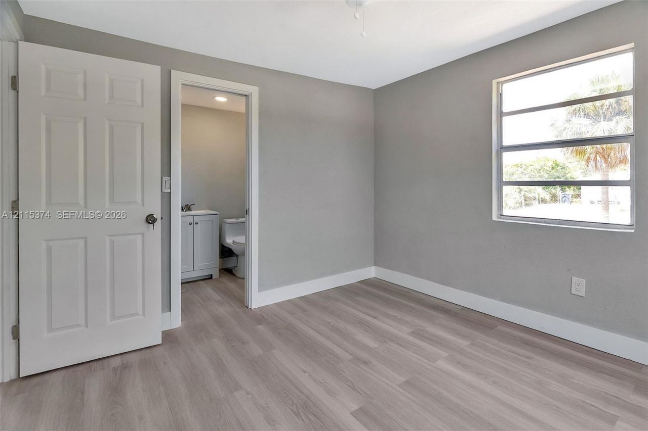 1444 W 28th St , Unit -, Riviera Beach, FL 33404 Photo