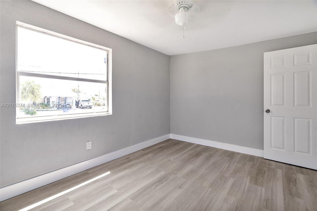 1444 W 28th St , Unit -, Riviera Beach, FL 33404 Photo