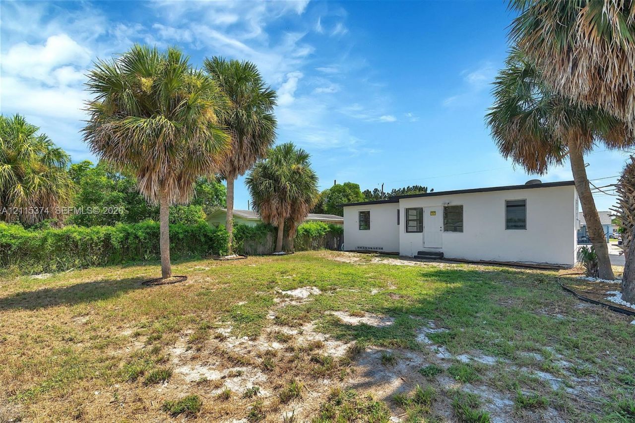 1444 W 28th St , Unit -, Riviera Beach, FL 33404 Photo