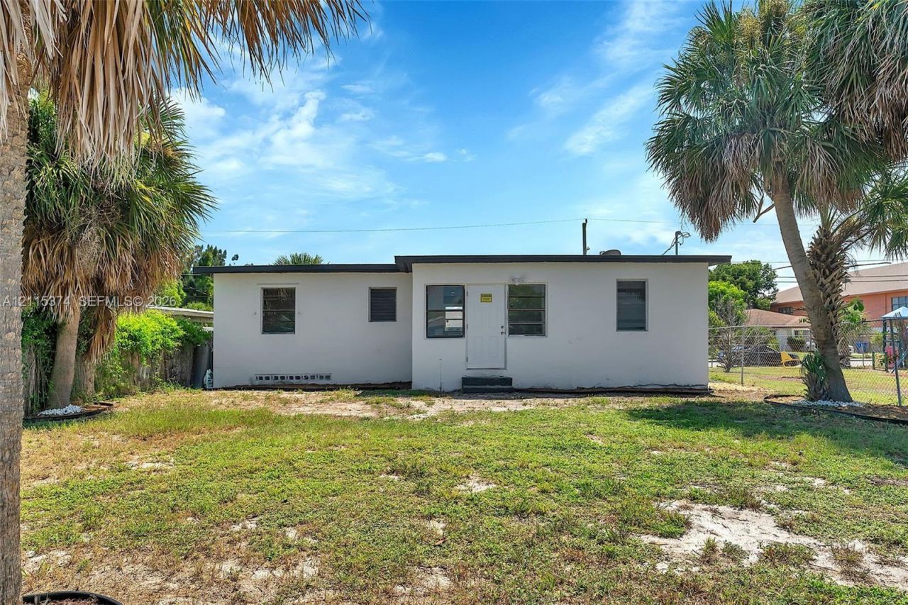 1444 W 28th St , Unit -, Riviera Beach, FL 33404 Photo