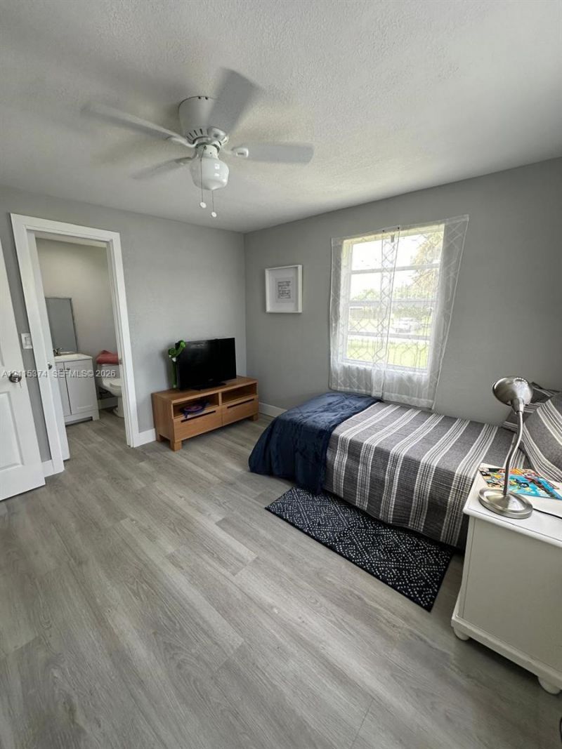 1444 W 28th St , Unit -, Riviera Beach, FL 33404 Photo