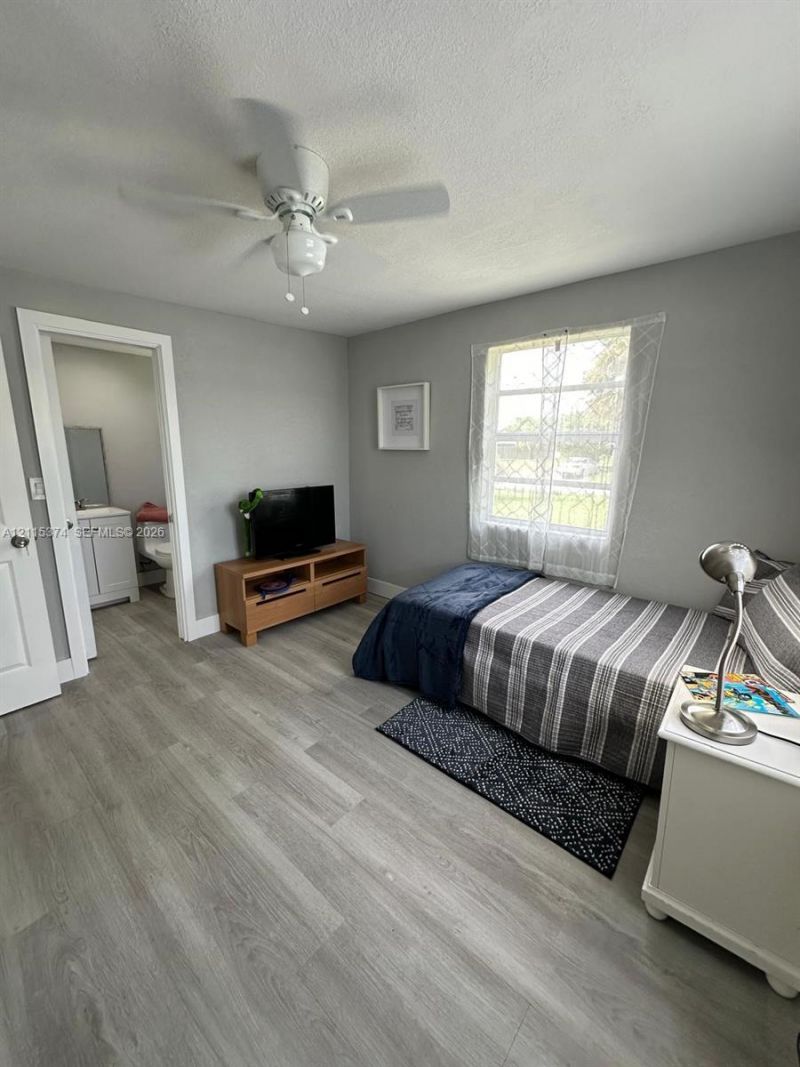 1444 W 28th St , Unit -, Riviera Beach, FL 33404 Photo
