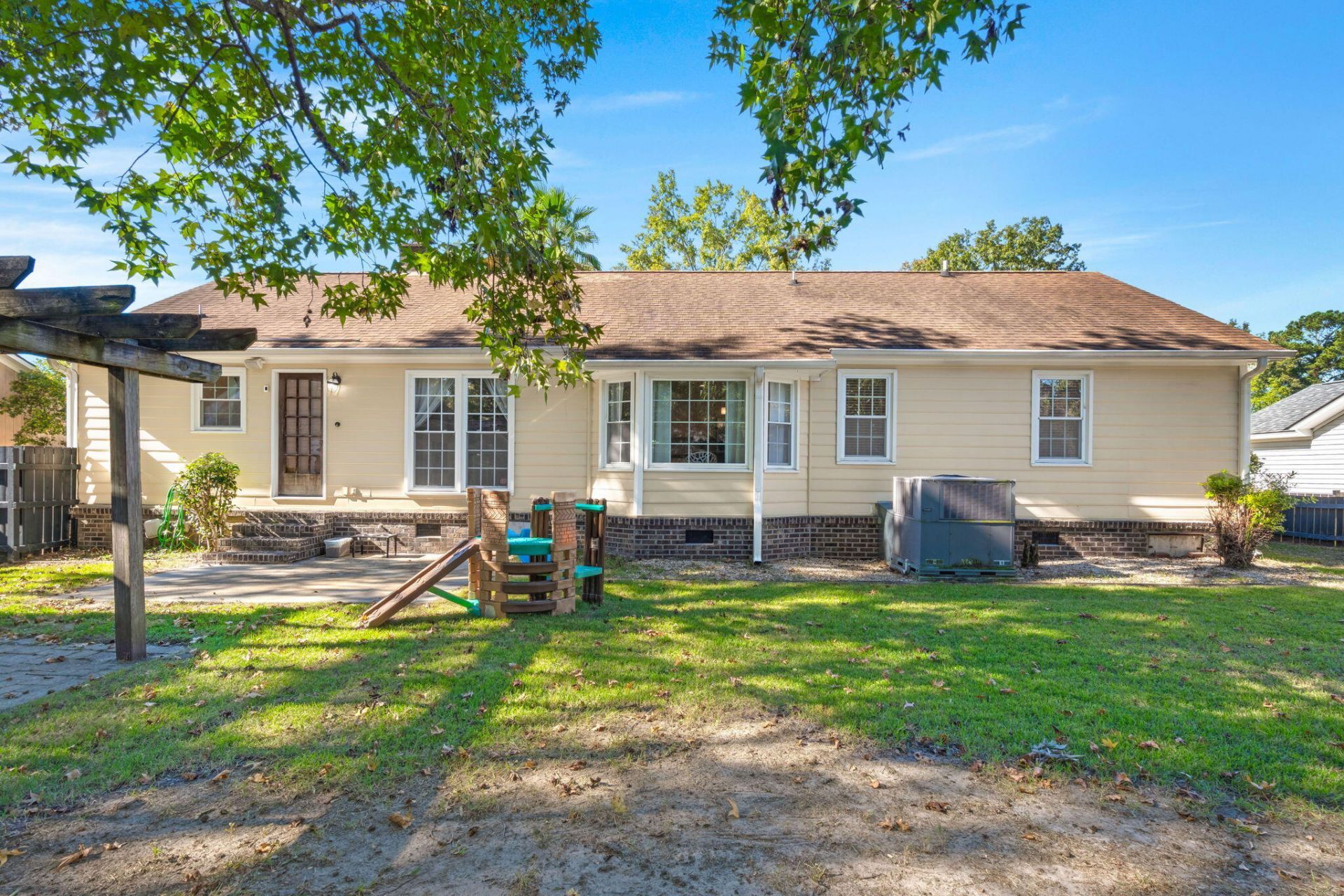 8040 Eberly Avenue Photo 33