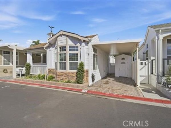 252 Mayflower, Newport Beach, CA 92660