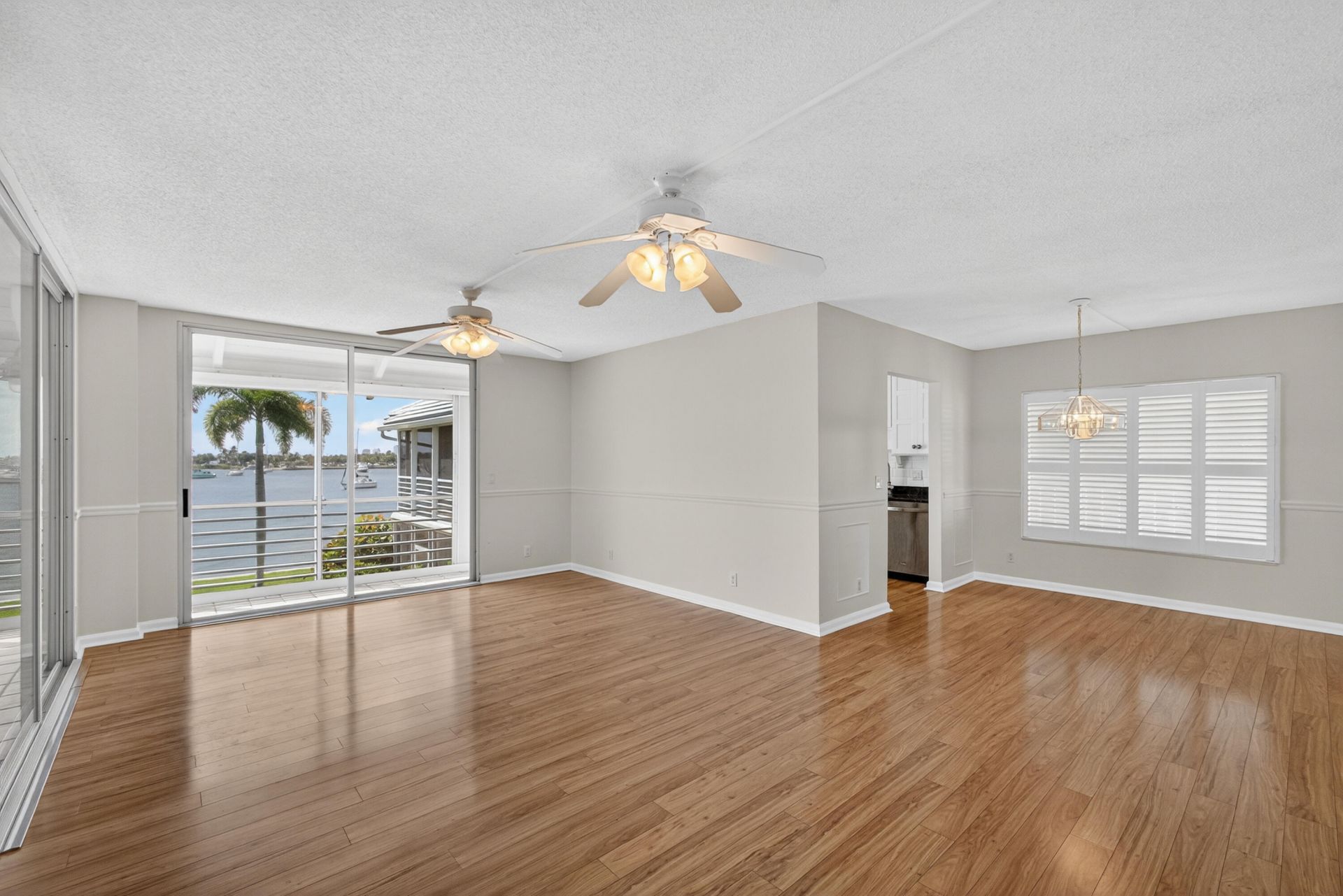 1071 Sugar Sands Boulevard, Unit 8, Singer Island, FL 33404 Photo