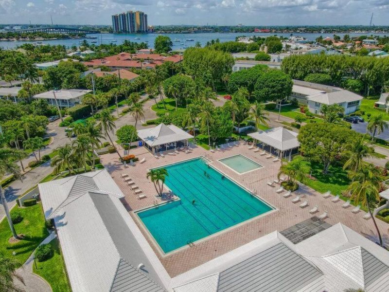 1071 Sugar Sands Boulevard, Unit 8, Singer Island, FL 33404 Photo