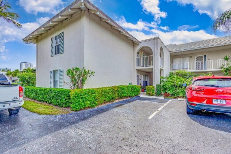 1071 Sugar Sands Boulevard, Unit 8, Singer Island, FL 33404 Photo
