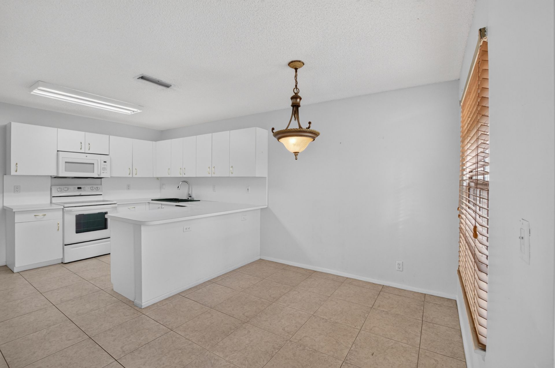 22751 Mandeville Place, Unit F, Boca Raton, FL 33433 Photo