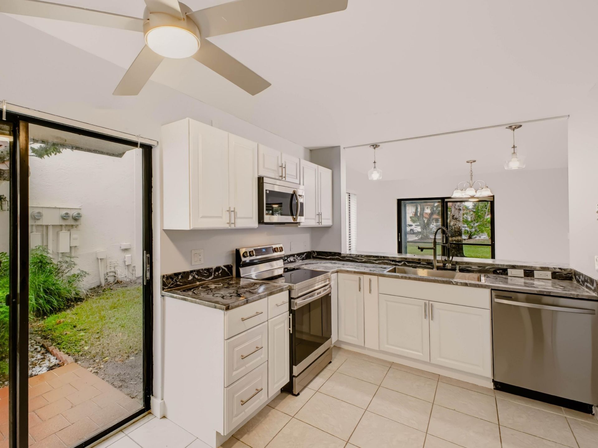 10772 Bahama Palm Way, Unit 101, Boynton Beach, FL 33437 Photo