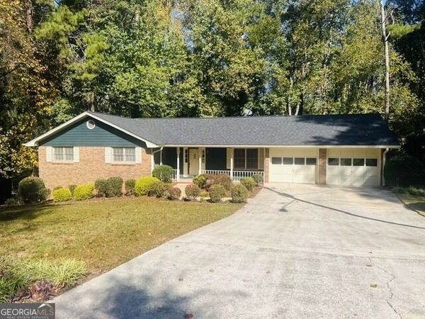 2691 Brackenwood Drive, Snellville, GA 30039