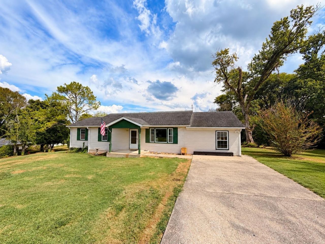 203 Academy Ave , Alexandria, TN 37012 Main Photo