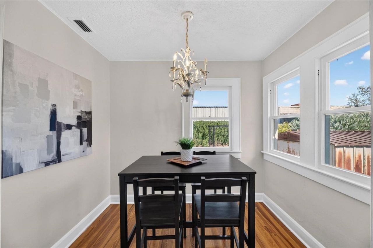 307 W Giddens Avenue, Tampa, FL 33603 Photo