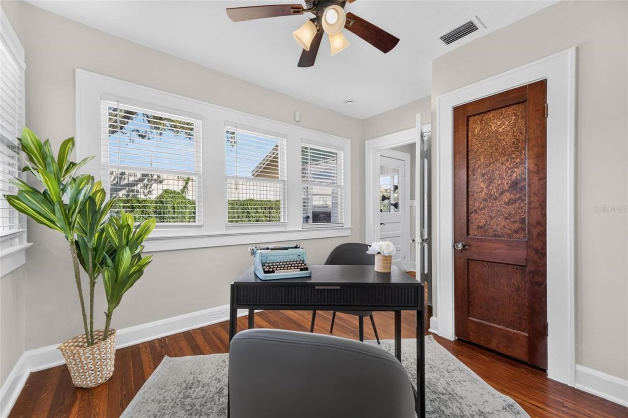 307 W Giddens Avenue, Tampa, FL 33603 Photo