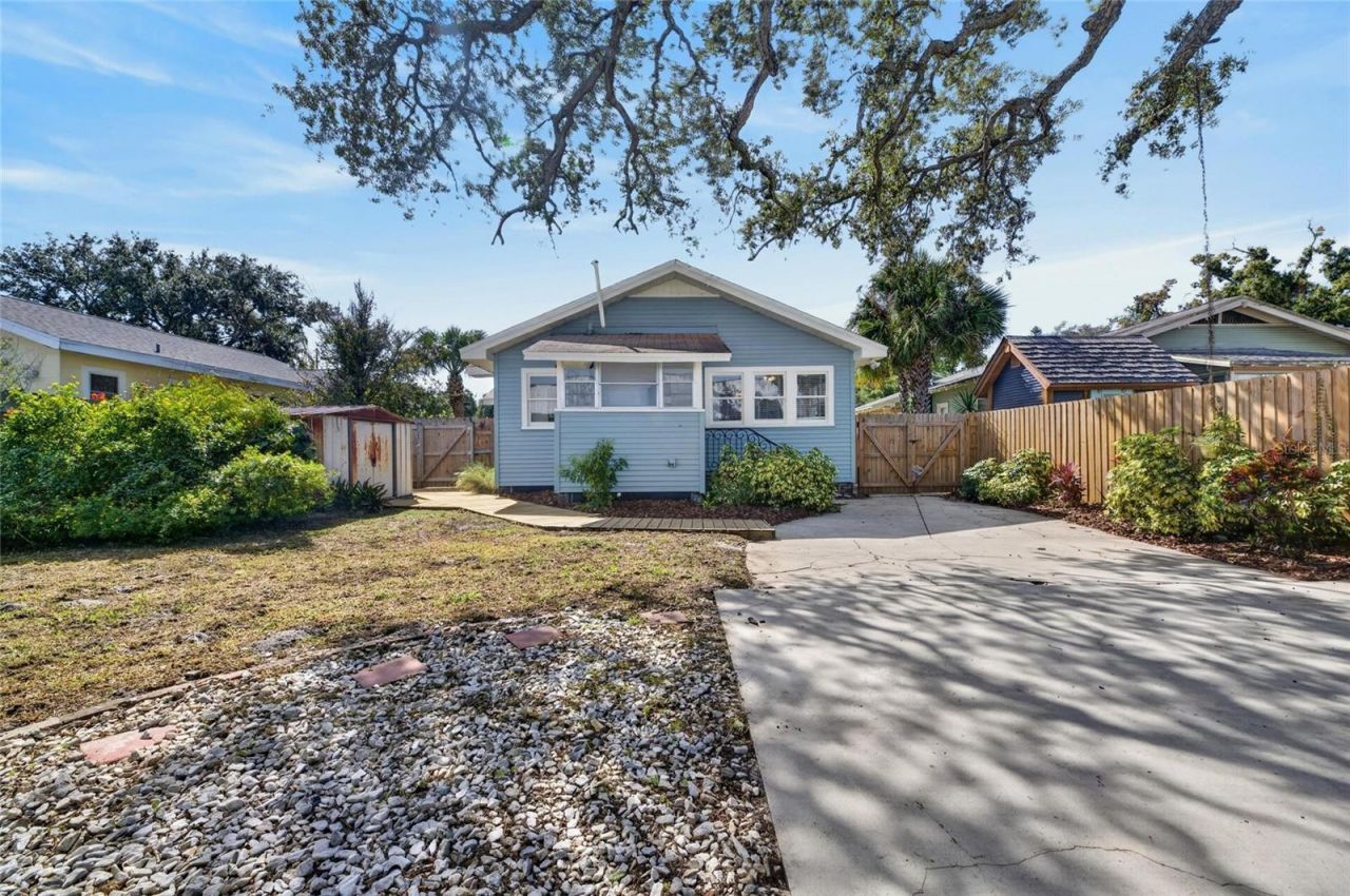 307 W Giddens Avenue, Tampa, FL 33603 Photo