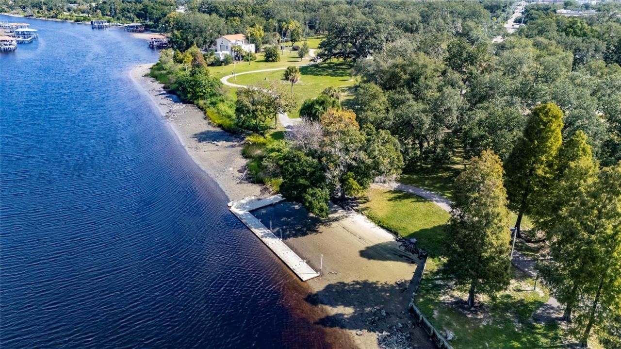 307 W Giddens Avenue, Tampa, FL 33603 Photo