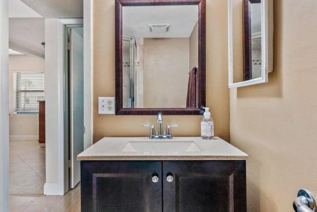 1950 SW Palm City Road, Unit 1-202, Stuart, FL 34994 Photo
