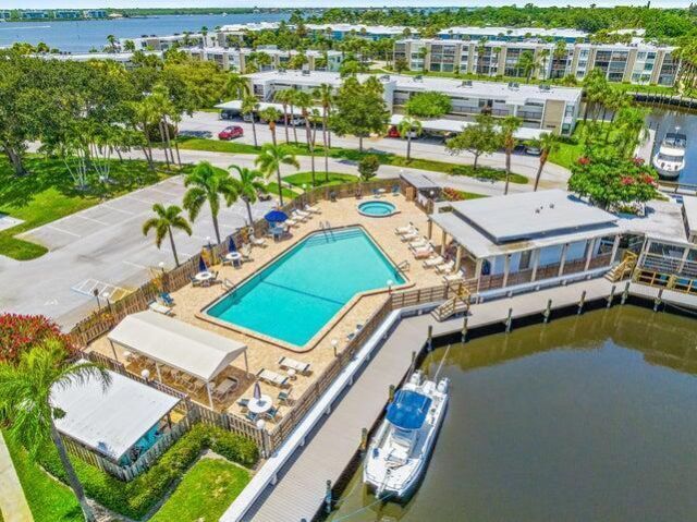 1950 SW Palm City Road, Unit 1-202, Stuart, FL 34994 Photo