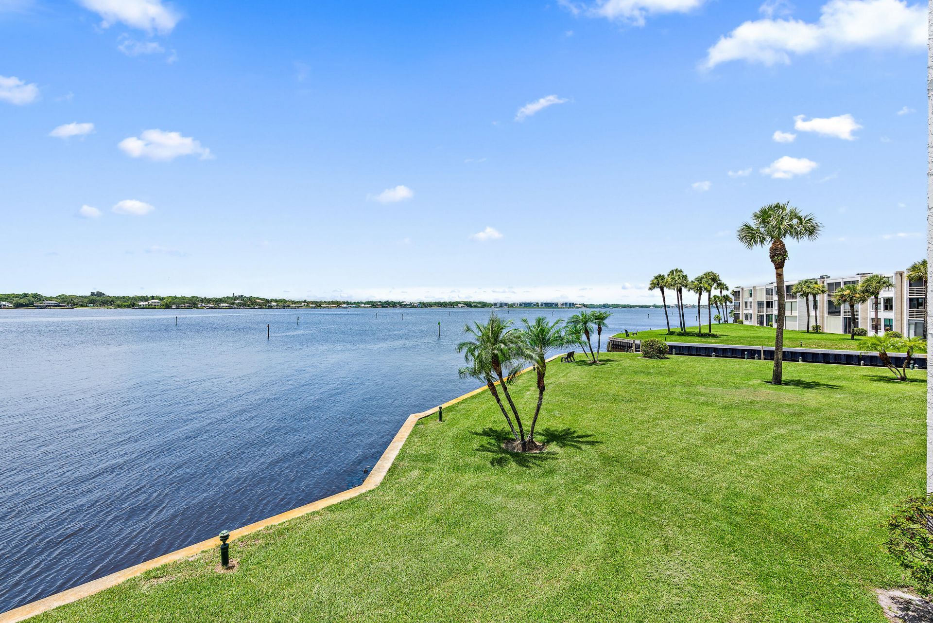 1950 SW Palm City Road, Unit 1-202, Stuart, FL 34994 Photo