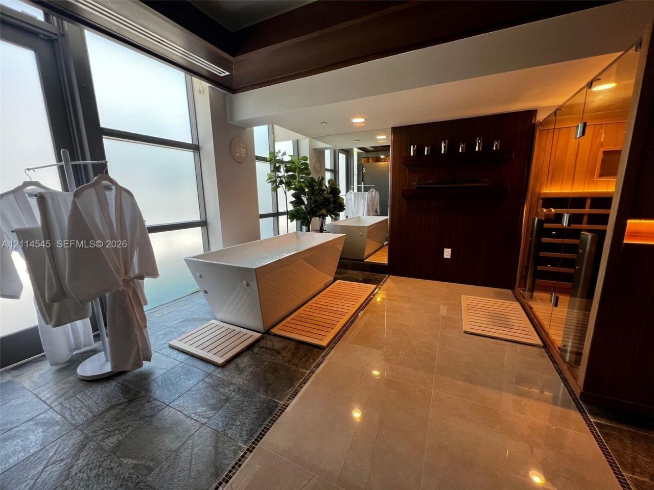 5875 Collins Ave , Unit 1503, Miami Beach, FL 33140 Photo
