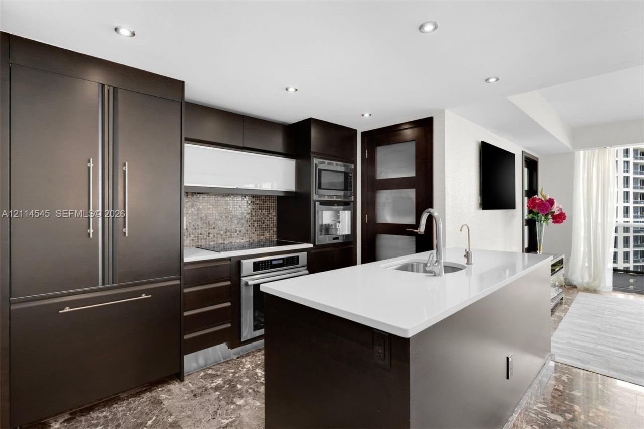 5875 Collins Ave , Unit 1503, Miami Beach, FL 33140 Photo