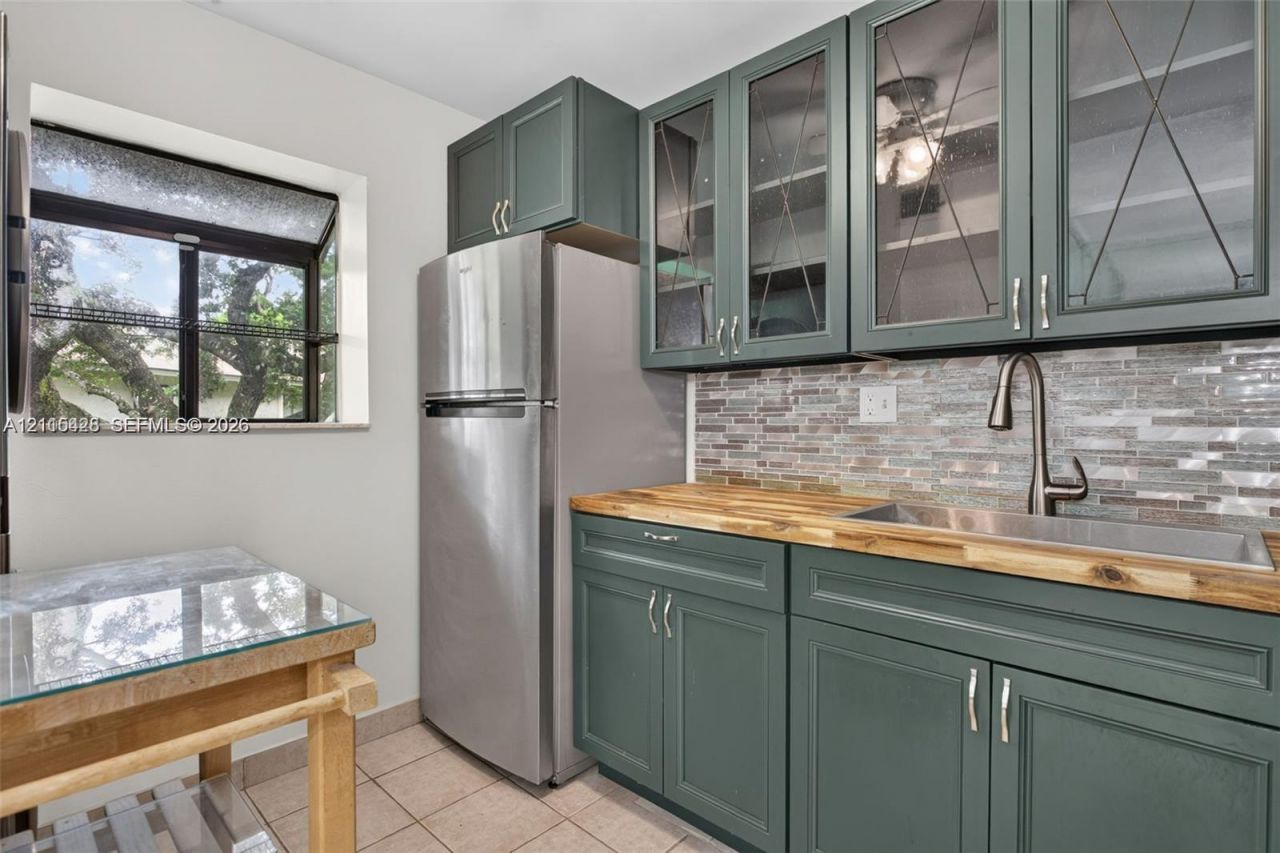 503 Gardens Dr , Unit 201, Pompano Beach, FL 33069 Photo