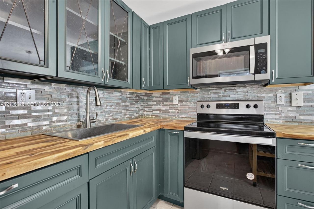 503 Gardens Dr , Unit 201, Pompano Beach, FL 33069 Photo
