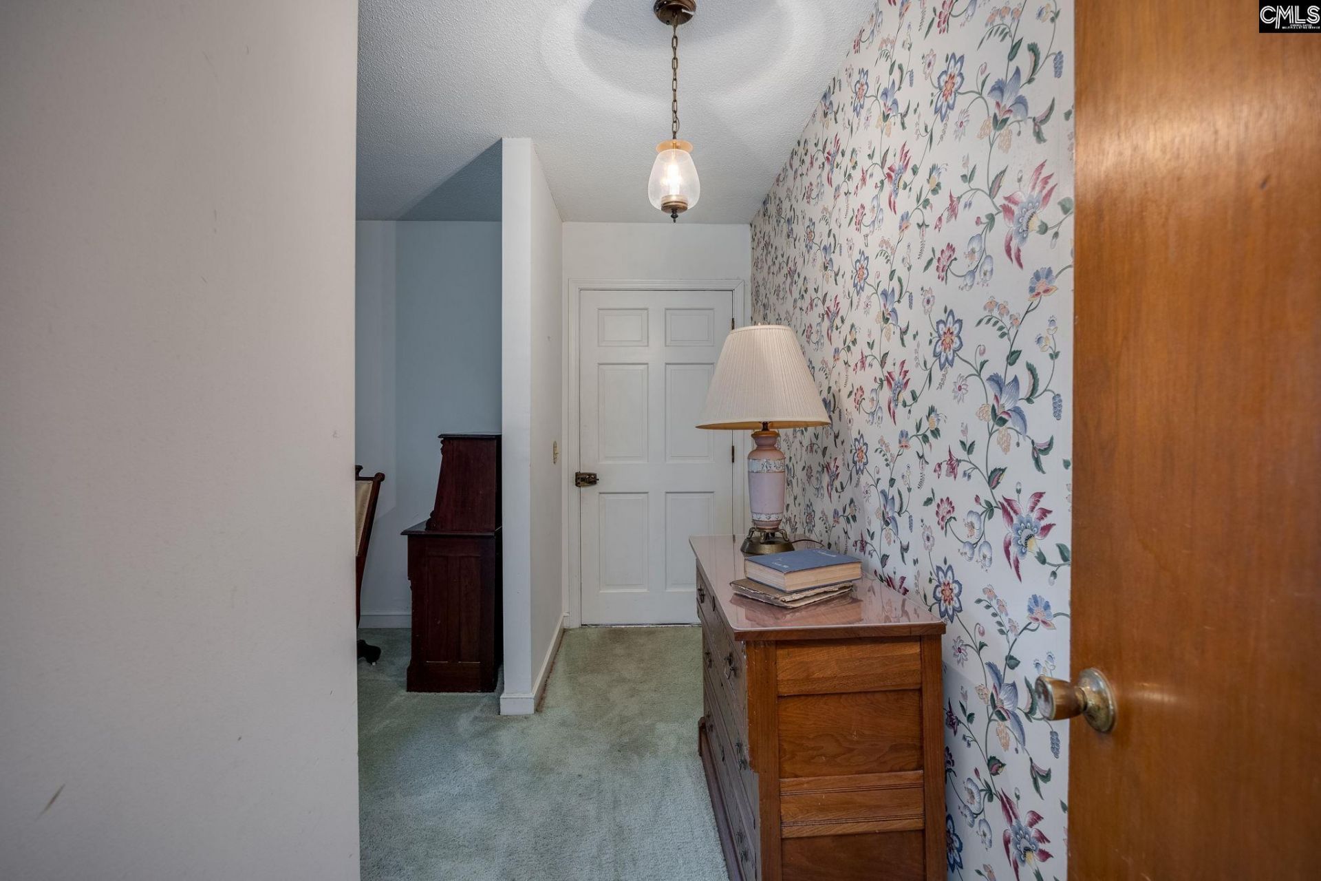 3301 Hollydale Drive  Photo 9