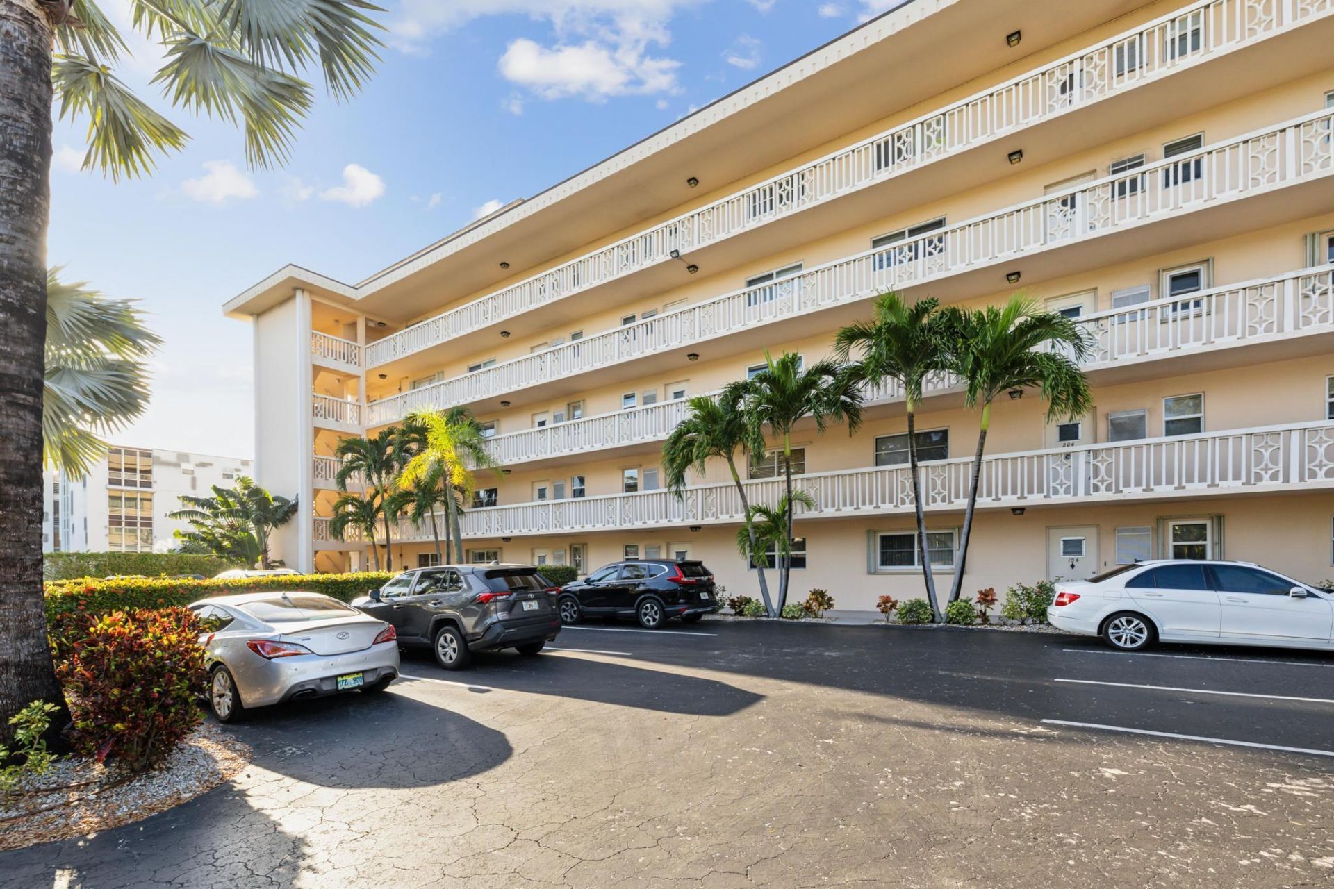 750 NE Spanish River Boulevard, Unit 103, Boca Raton, FL 33431 Photo