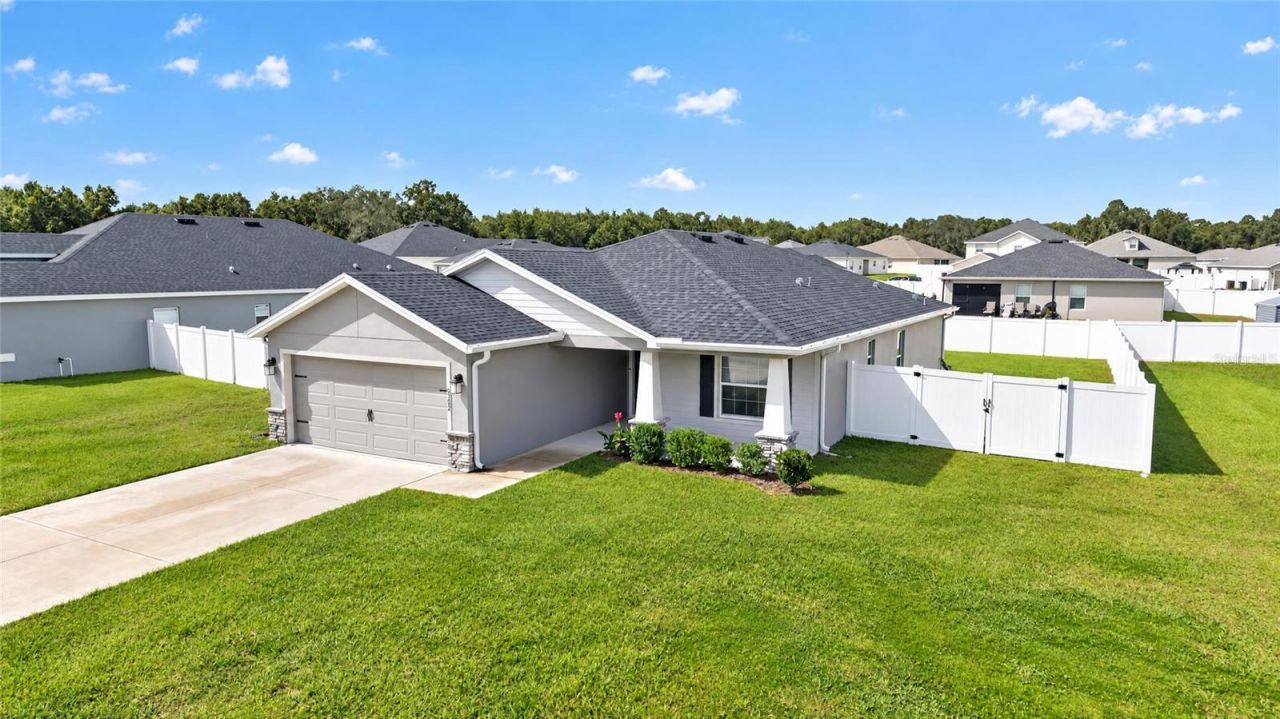 9102 SE 43rd Terrace , Ocala, FL 34480 Photo