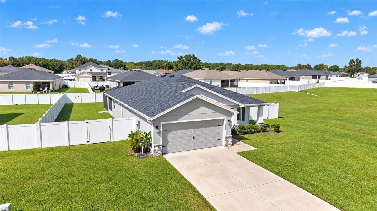 9102 SE 43rd Terrace , Ocala, FL 34480 Photo