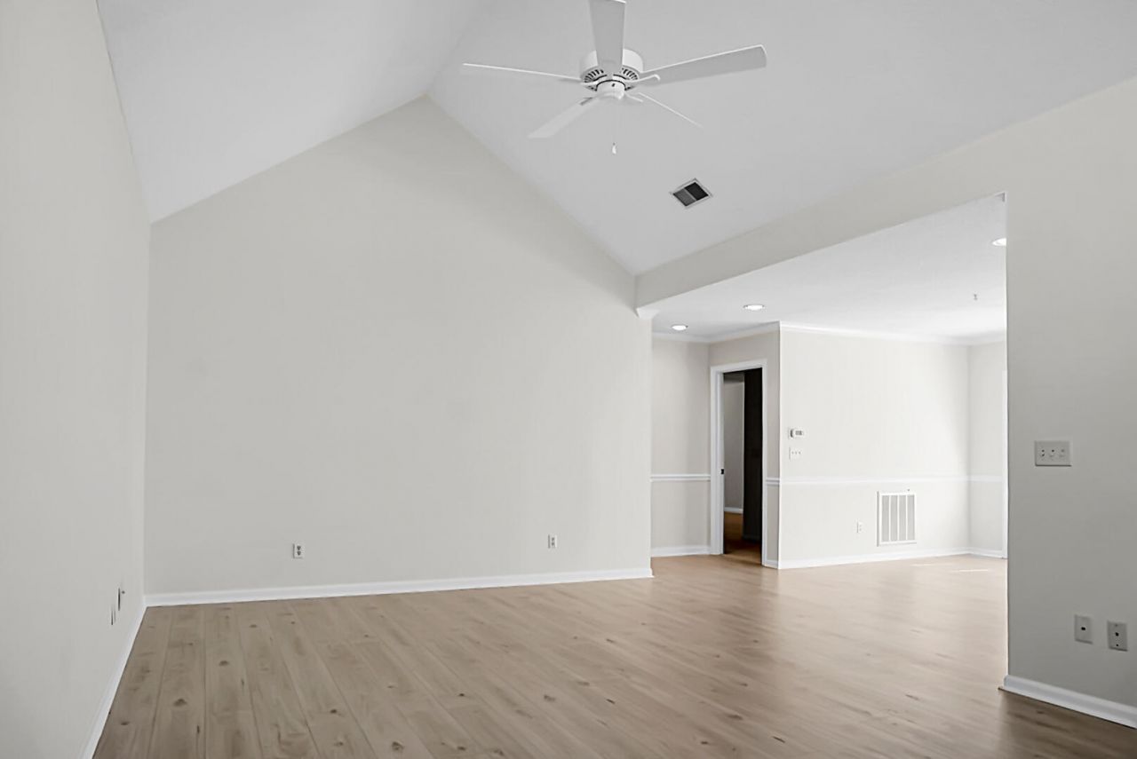 9017 Delancey Circle Photo 13